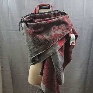 Urban NOMAD NWT Wrap Scarf Fall Winter Gypsie Boho Afghan Gray Red